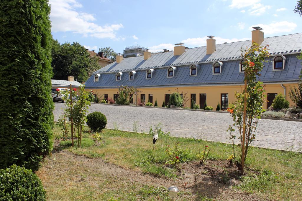 לבוב Guest House "Arkhistratyg" מראה חיצוני תמונה
