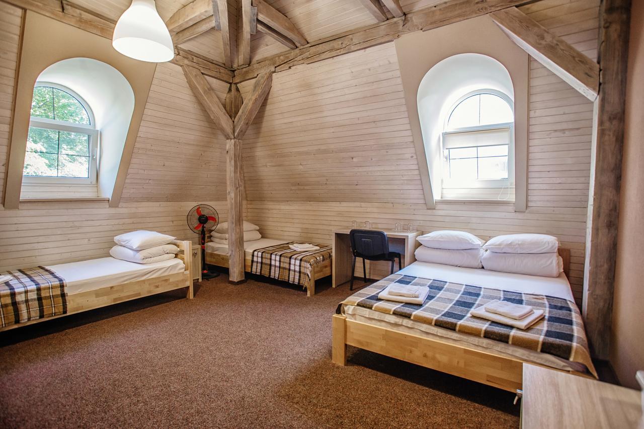 לבוב Guest House "Arkhistratyg" מראה חיצוני תמונה