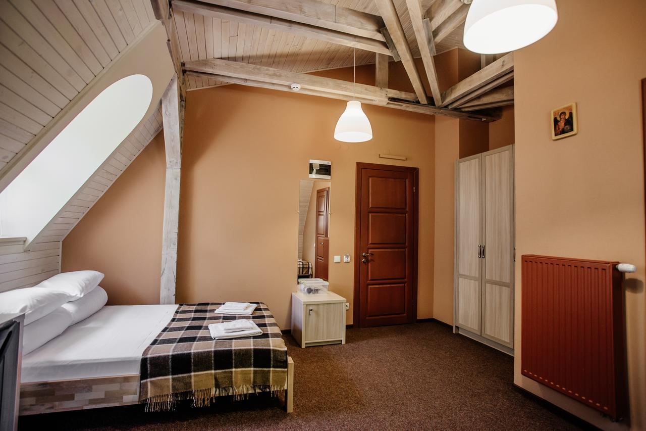 לבוב Guest House "Arkhistratyg" מראה חיצוני תמונה